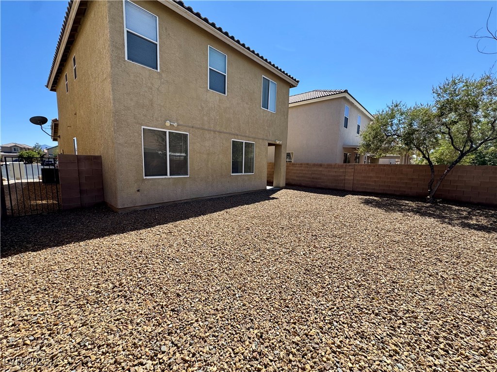 6422 Pronghorn Ridge Avenue