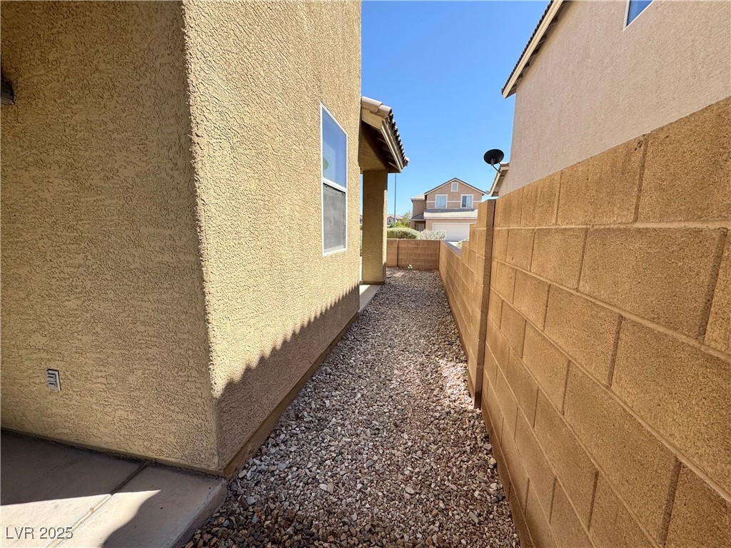 6422 Pronghorn Ridge Avenue