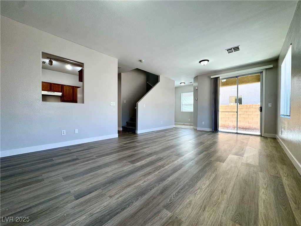 6422 Pronghorn Ridge Avenue