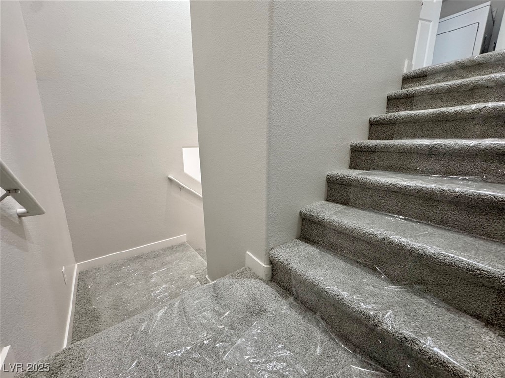 6422 Pronghorn Ridge Avenue