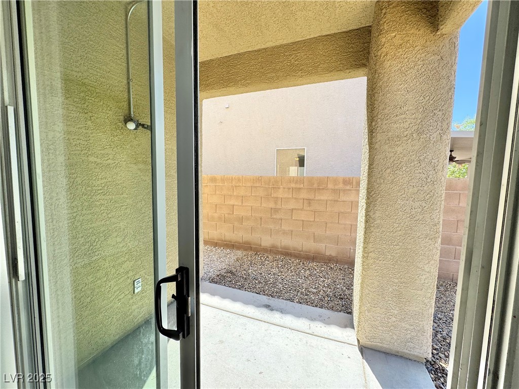 6422 Pronghorn Ridge Avenue