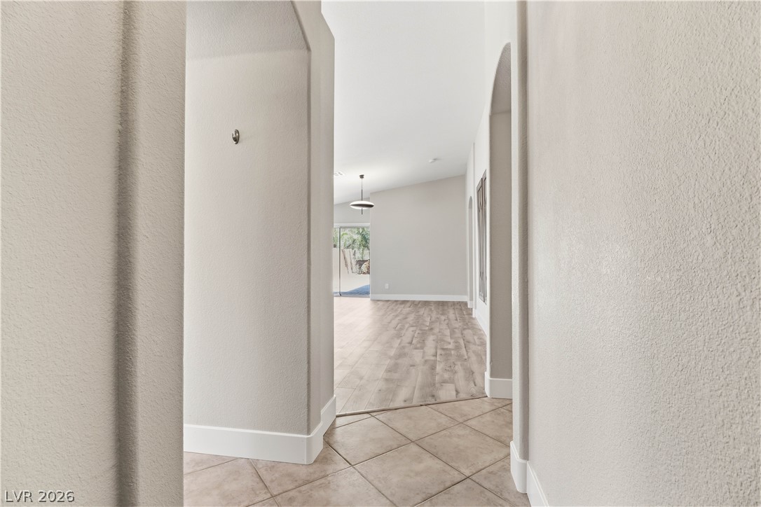 2272 Chestnut Ranch Avenue