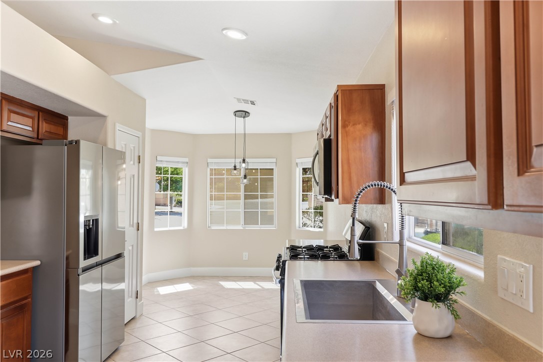 2272 Chestnut Ranch Avenue