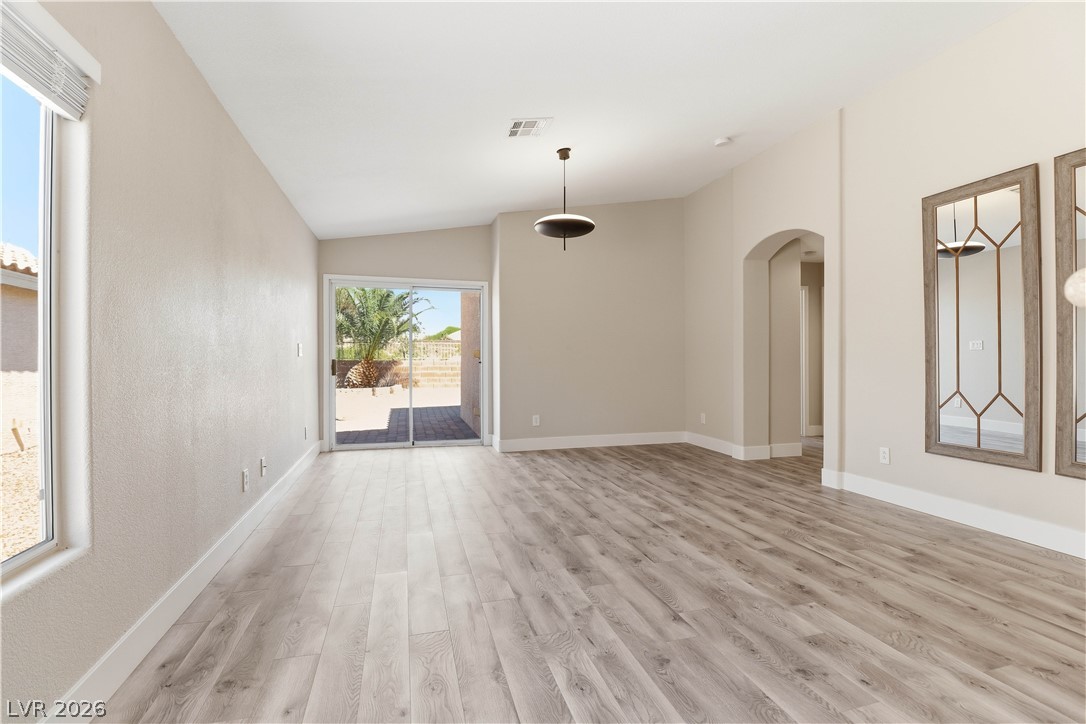 2272 Chestnut Ranch Avenue