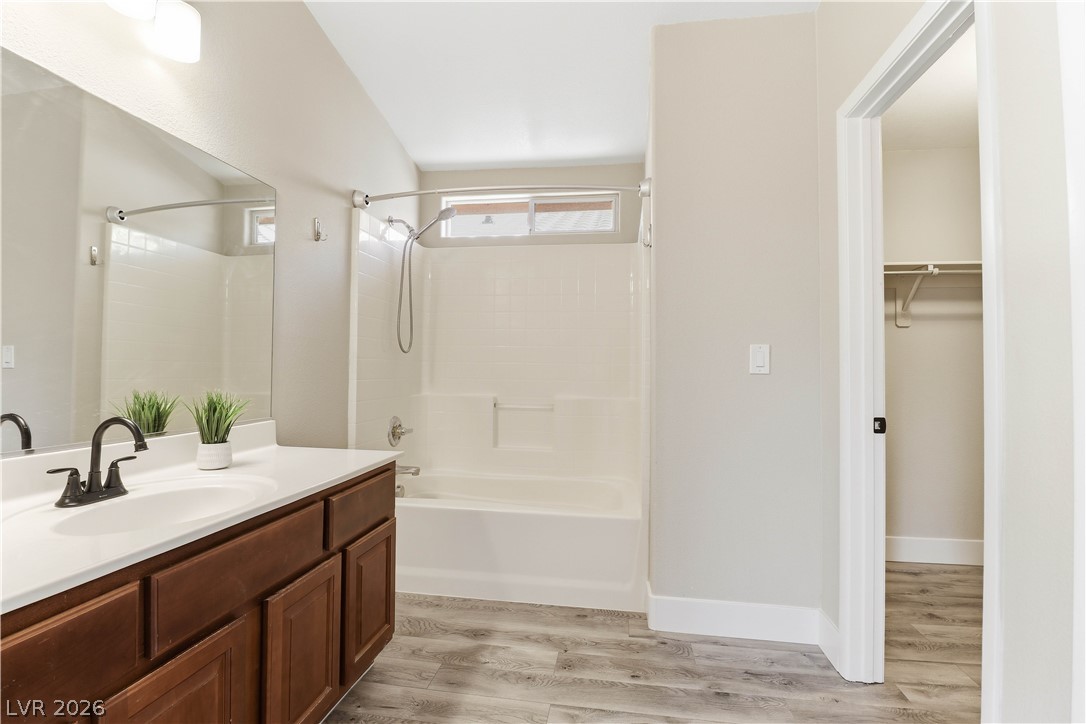 2272 Chestnut Ranch Avenue