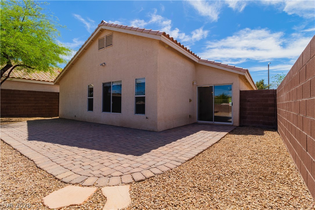 2272 Chestnut Ranch Avenue