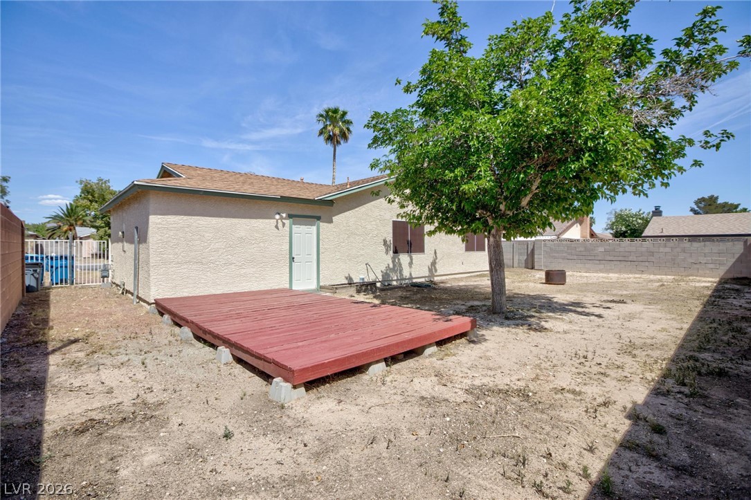 6509 Ouida Way