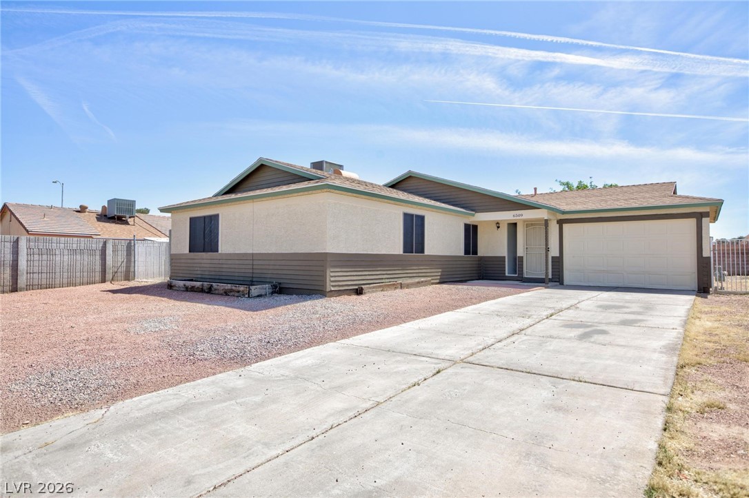 6509 Ouida Way