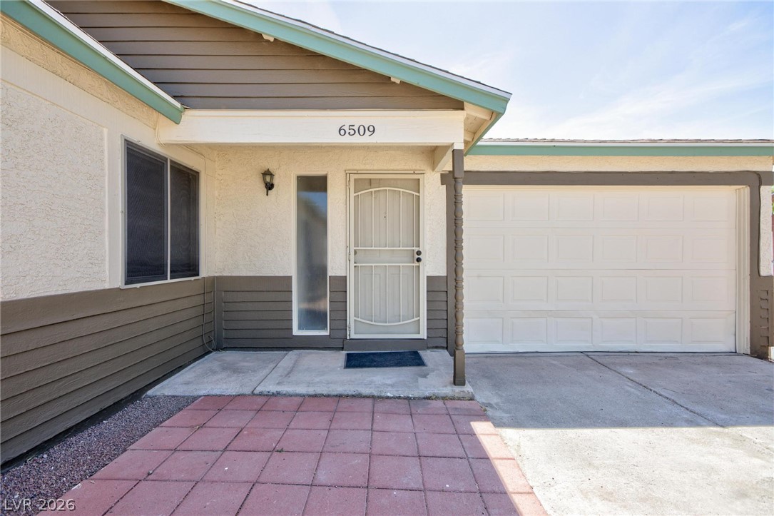 6509 Ouida Way