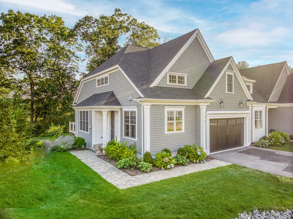 8 Garrison Way Unit: 8
