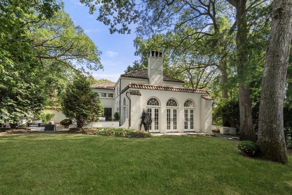 120 Collins Rd