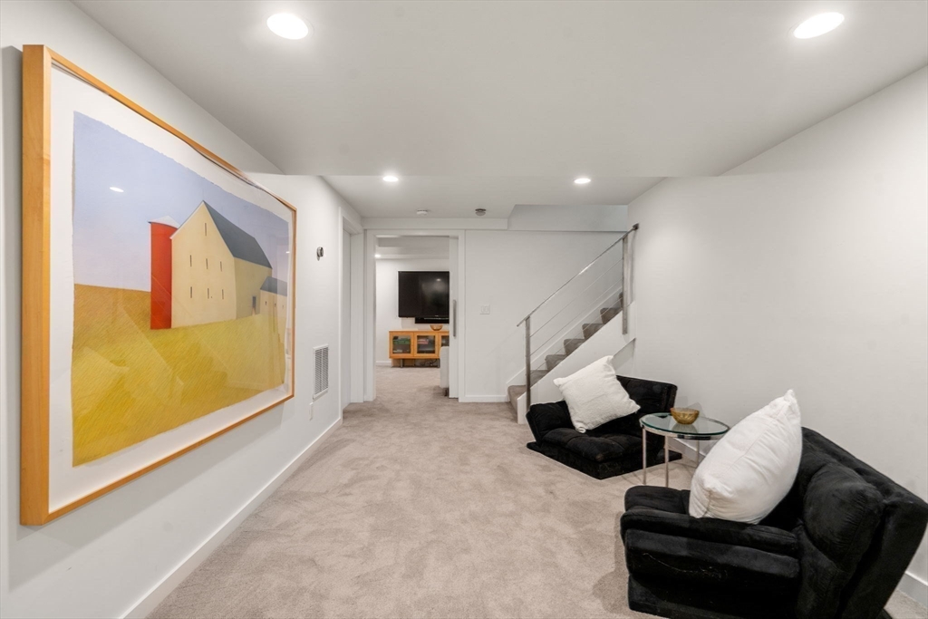 120 Collins Rd