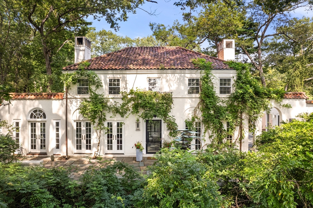 120 Collins Rd