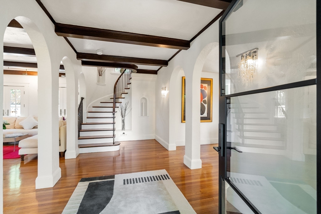 120 Collins Rd