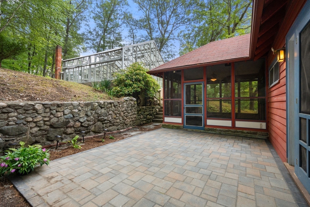 154 Beaumont Ave
