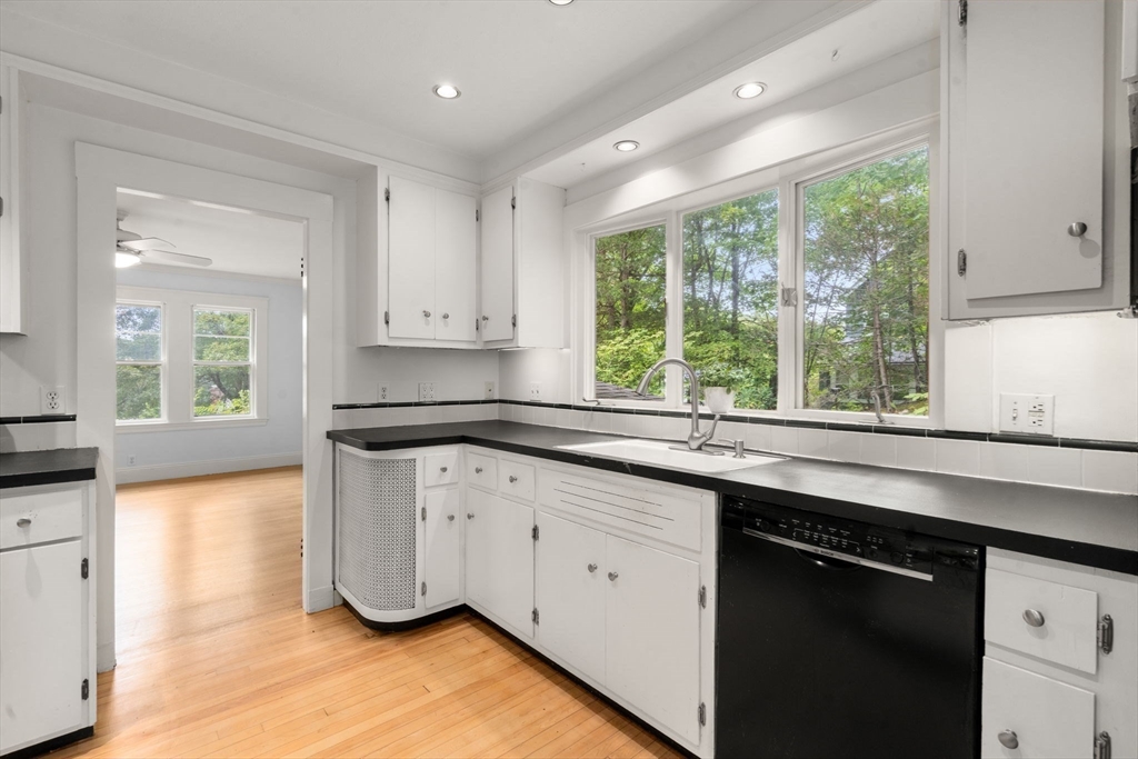 154 Beaumont Ave