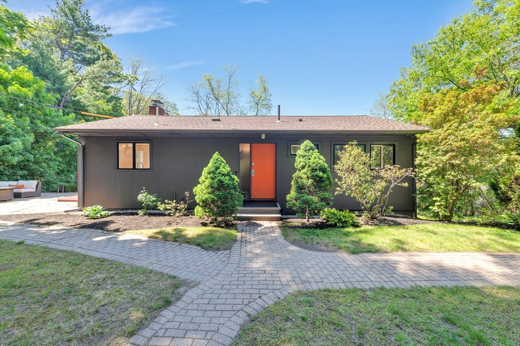 552 Concord Ave