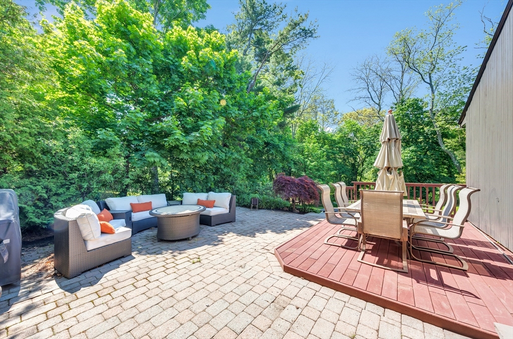 552 Concord Ave
