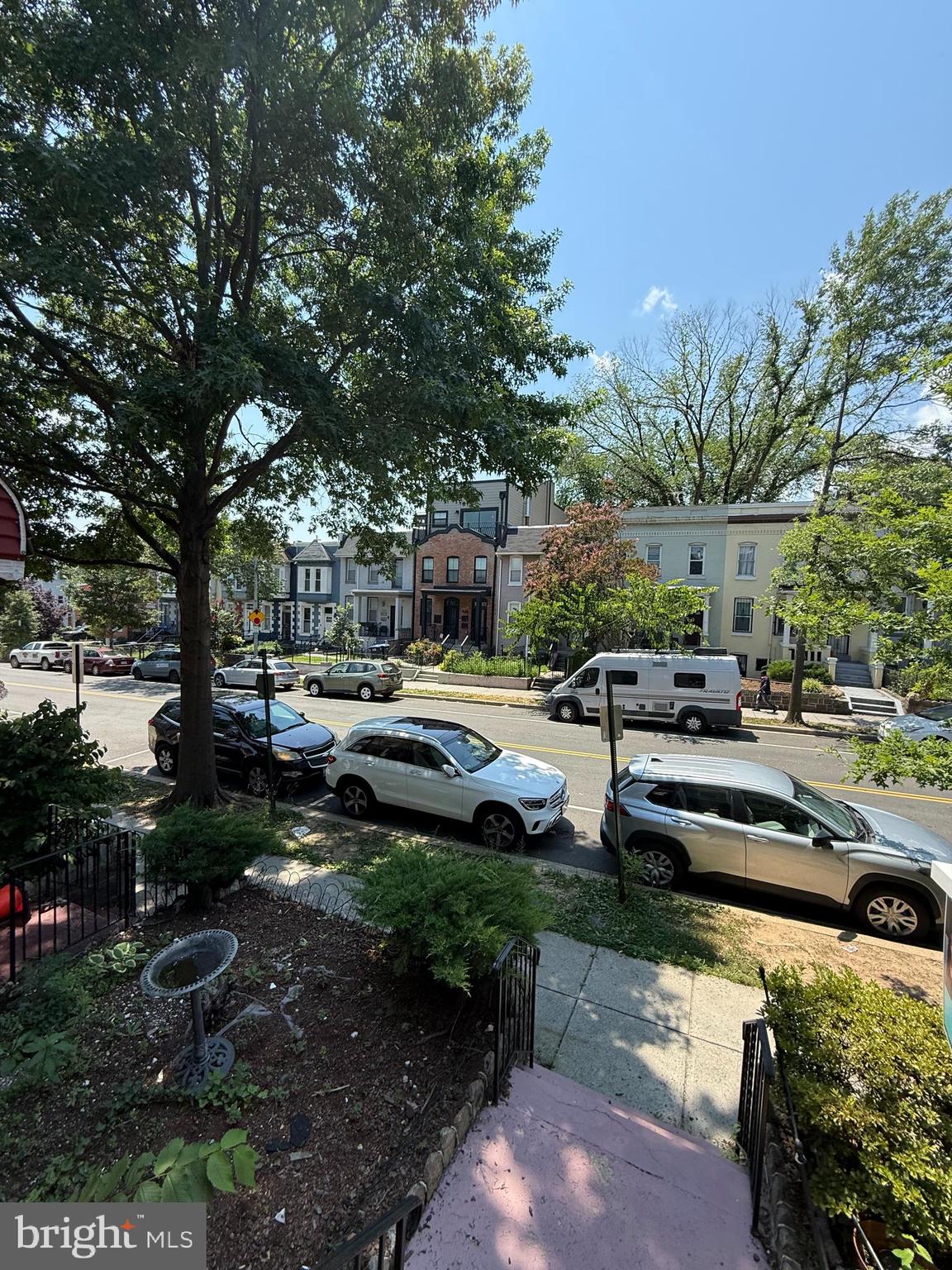 1121 8TH STREET NE