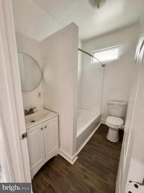800 44TH STREET NE