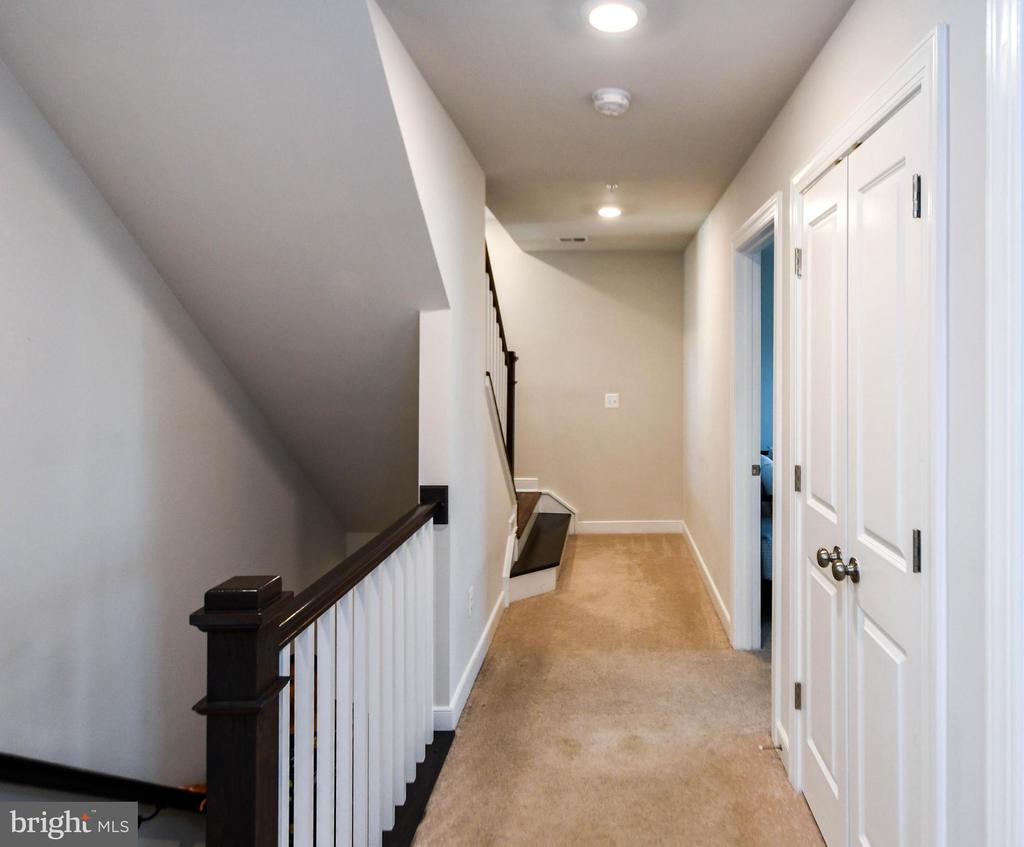5675 STEPHANIE TESSA WAY
