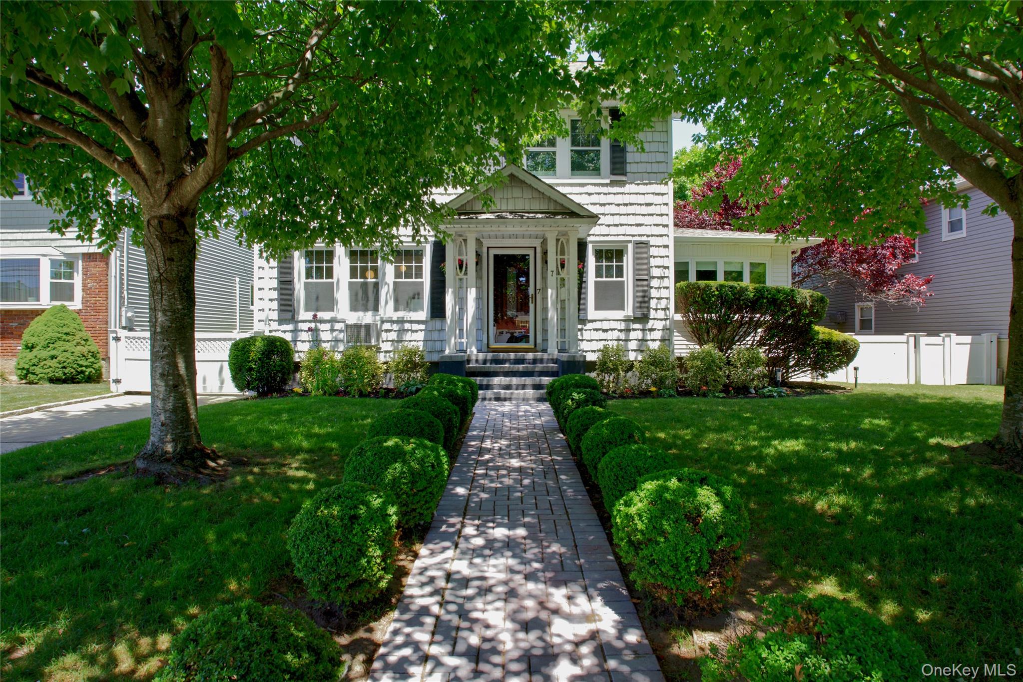 7 Abrams Place