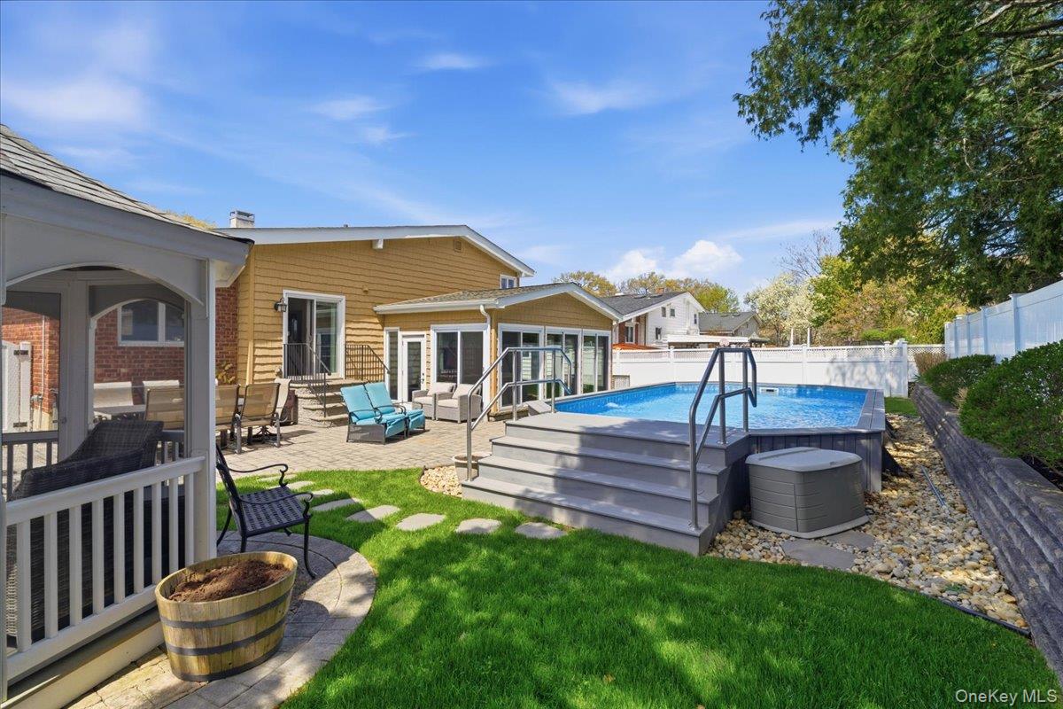 241 W 18th Street