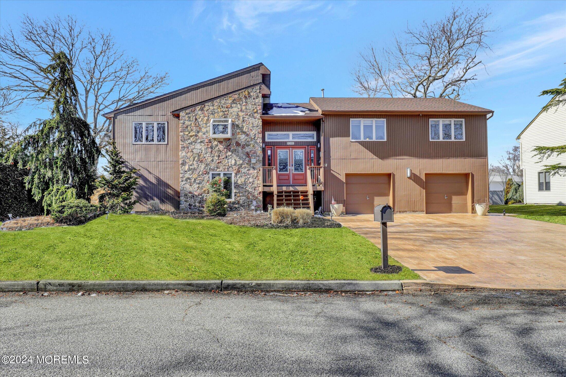 1702 Holbrook Street