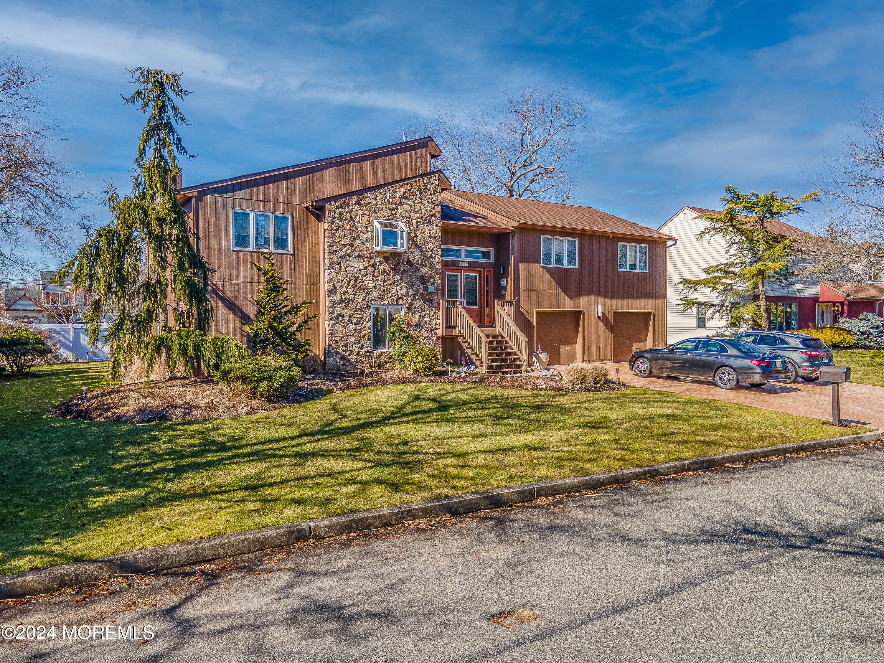 1702 Holbrook Street