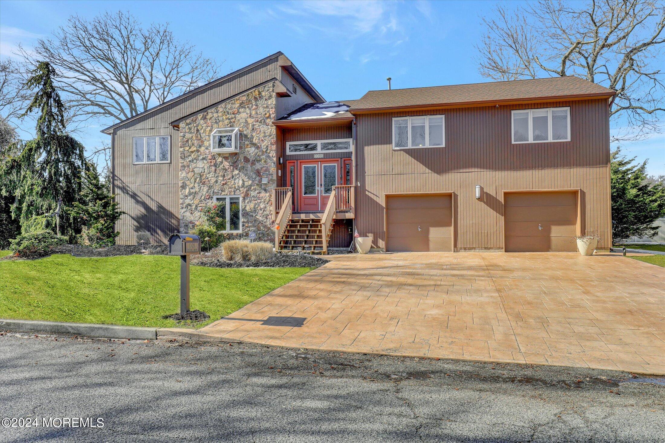 1702 Holbrook Street