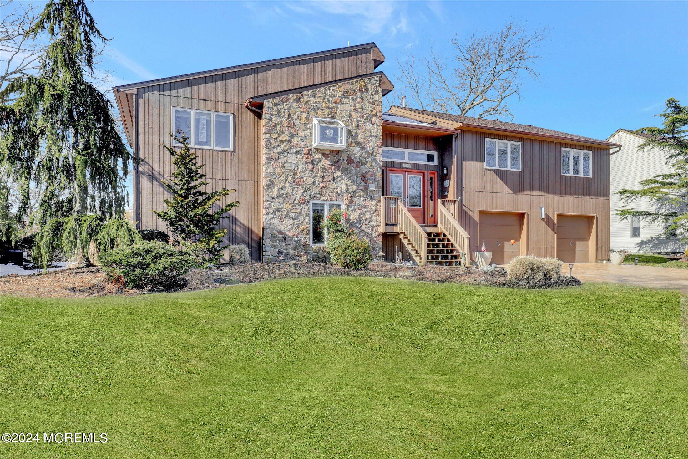 1702 Holbrook Street