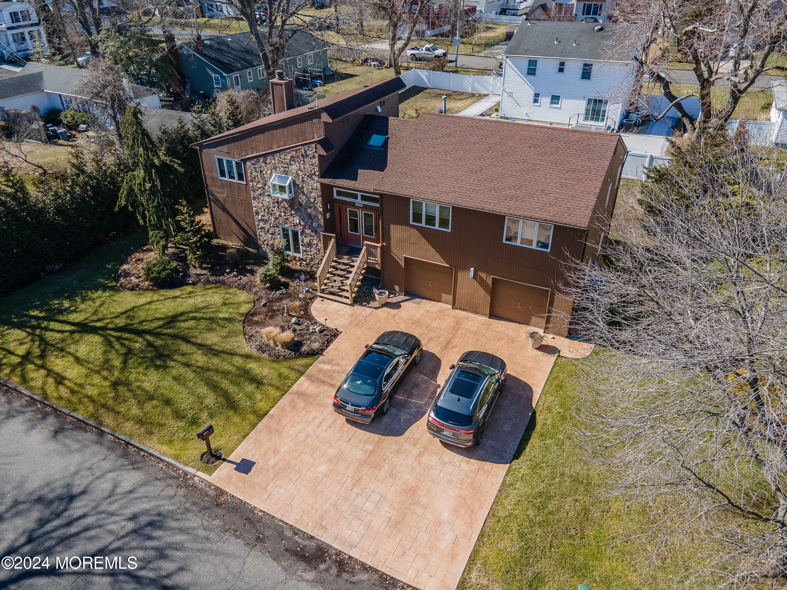 1702 Holbrook Street