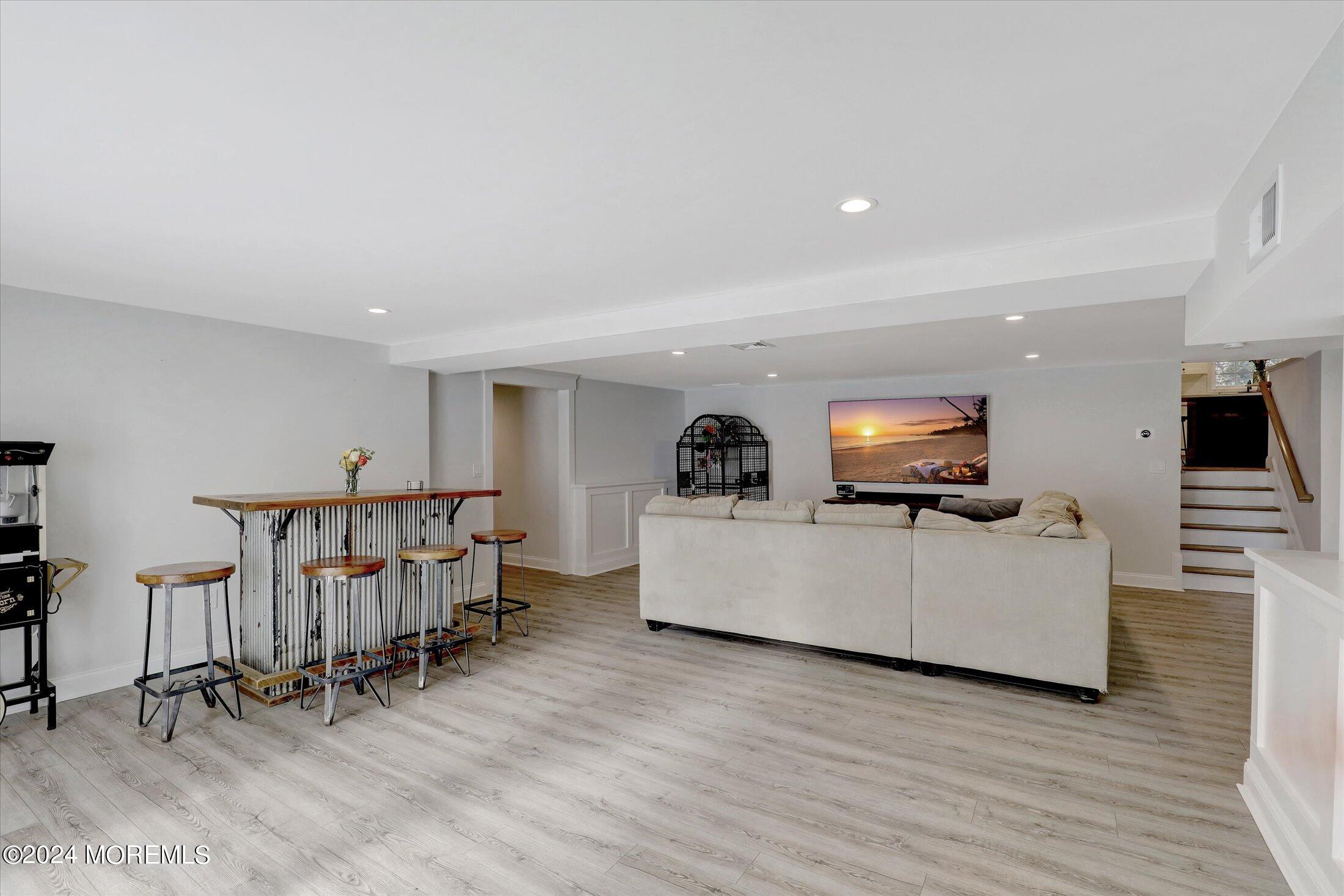 38 Kenneth Terrace W