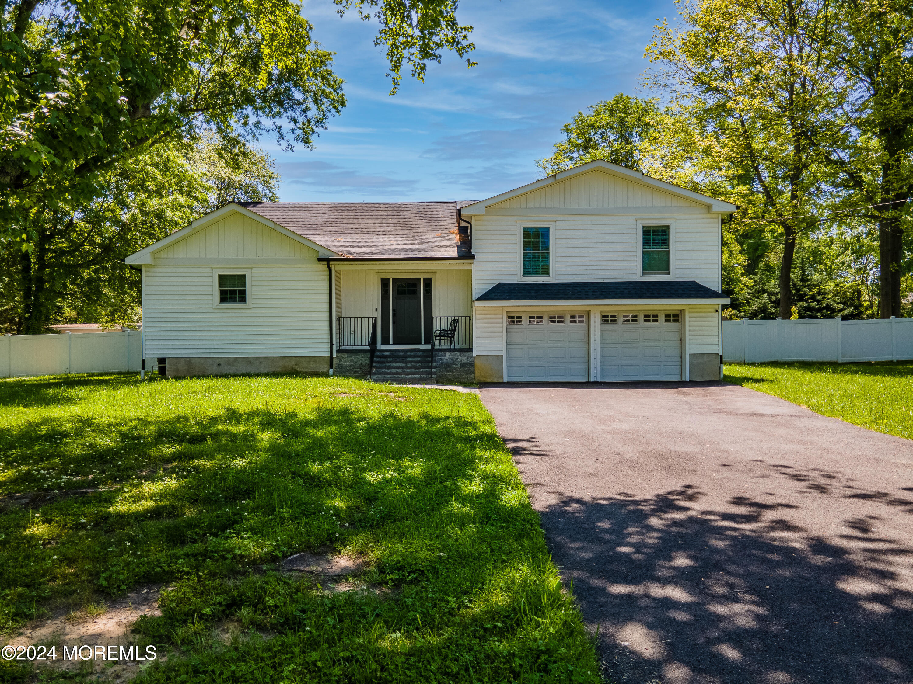 38 Kenneth Terrace W