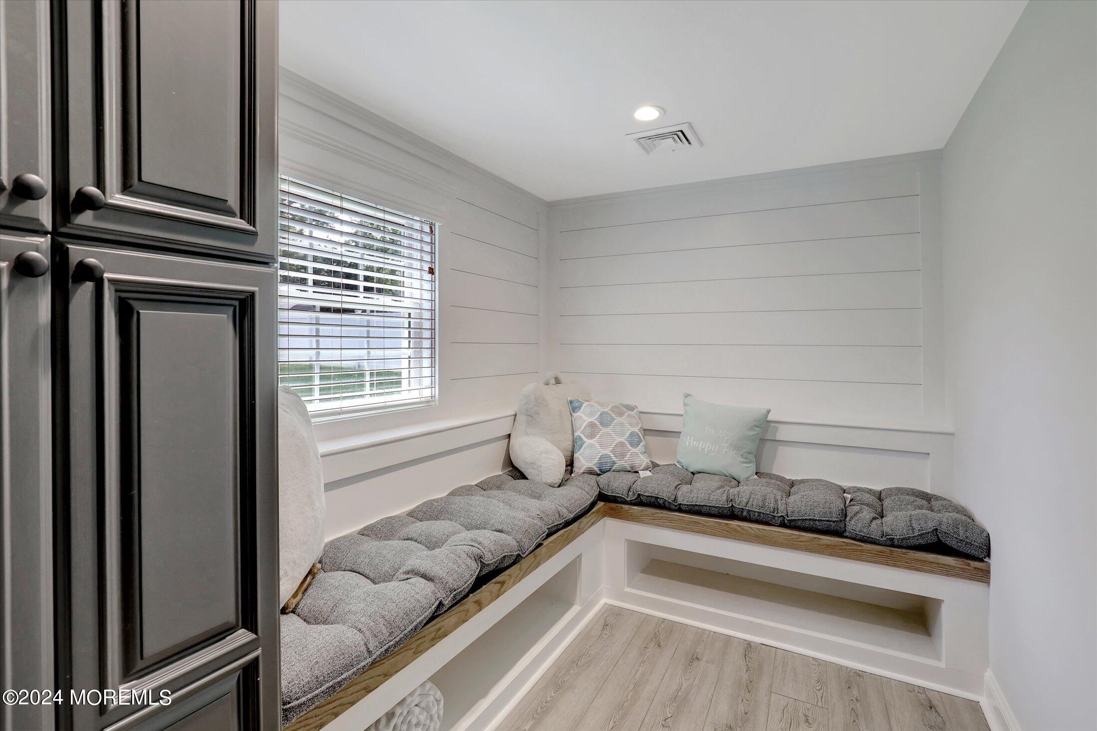 38 Kenneth Terrace W