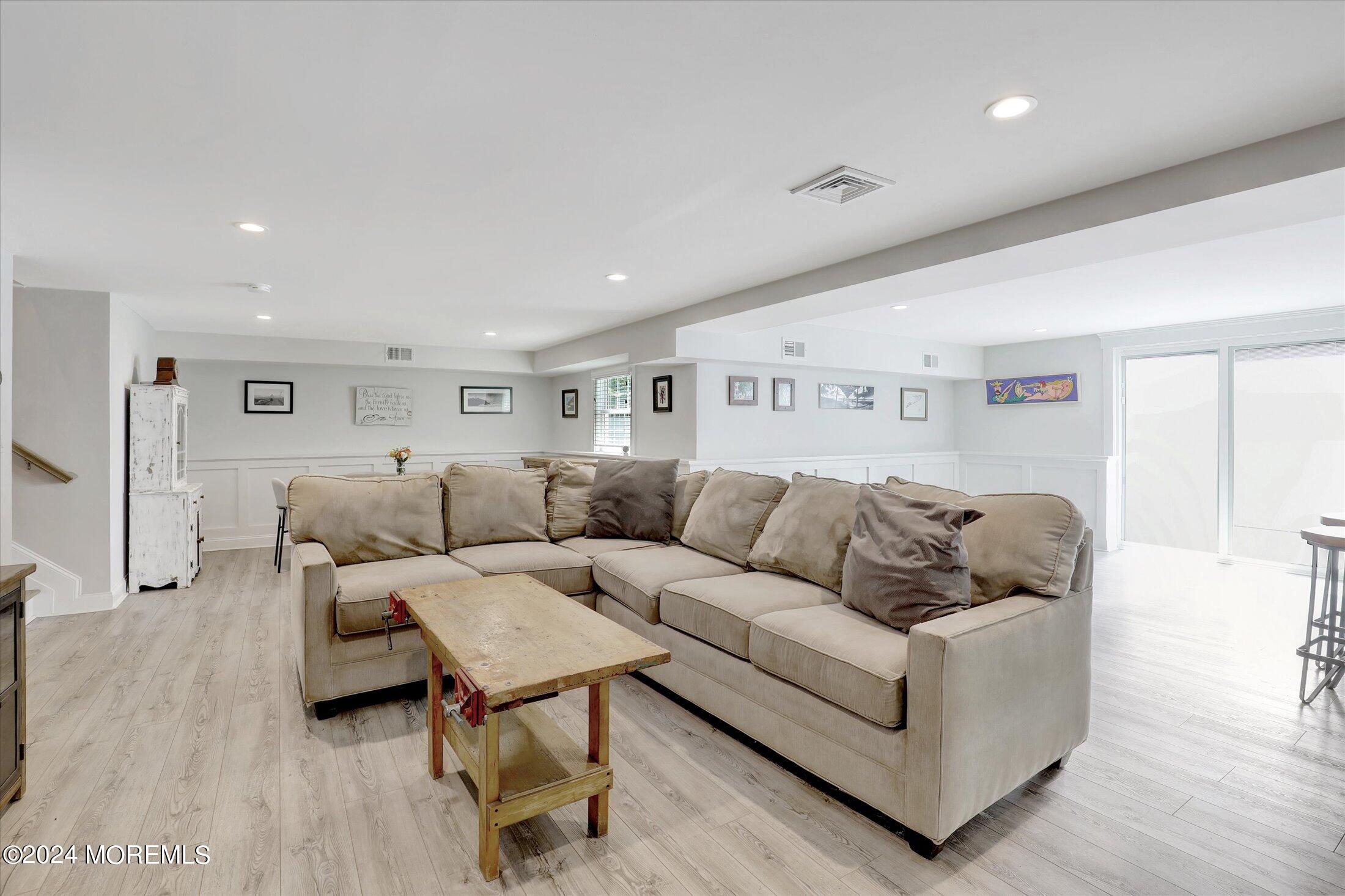 38 Kenneth Terrace W