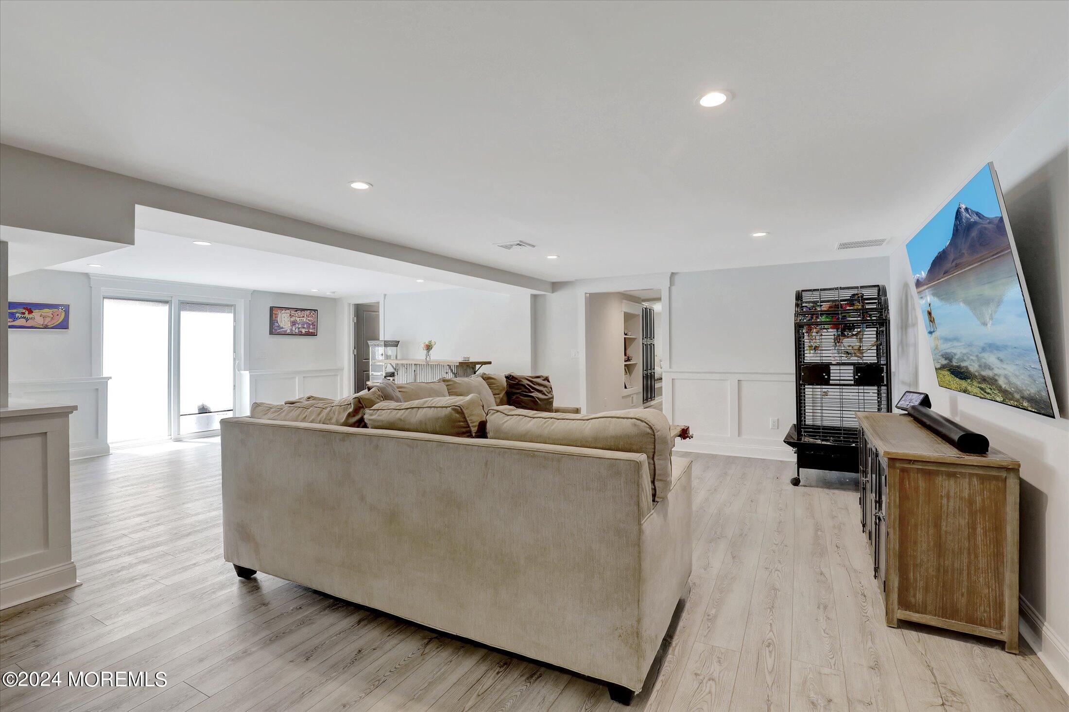 38 Kenneth Terrace W