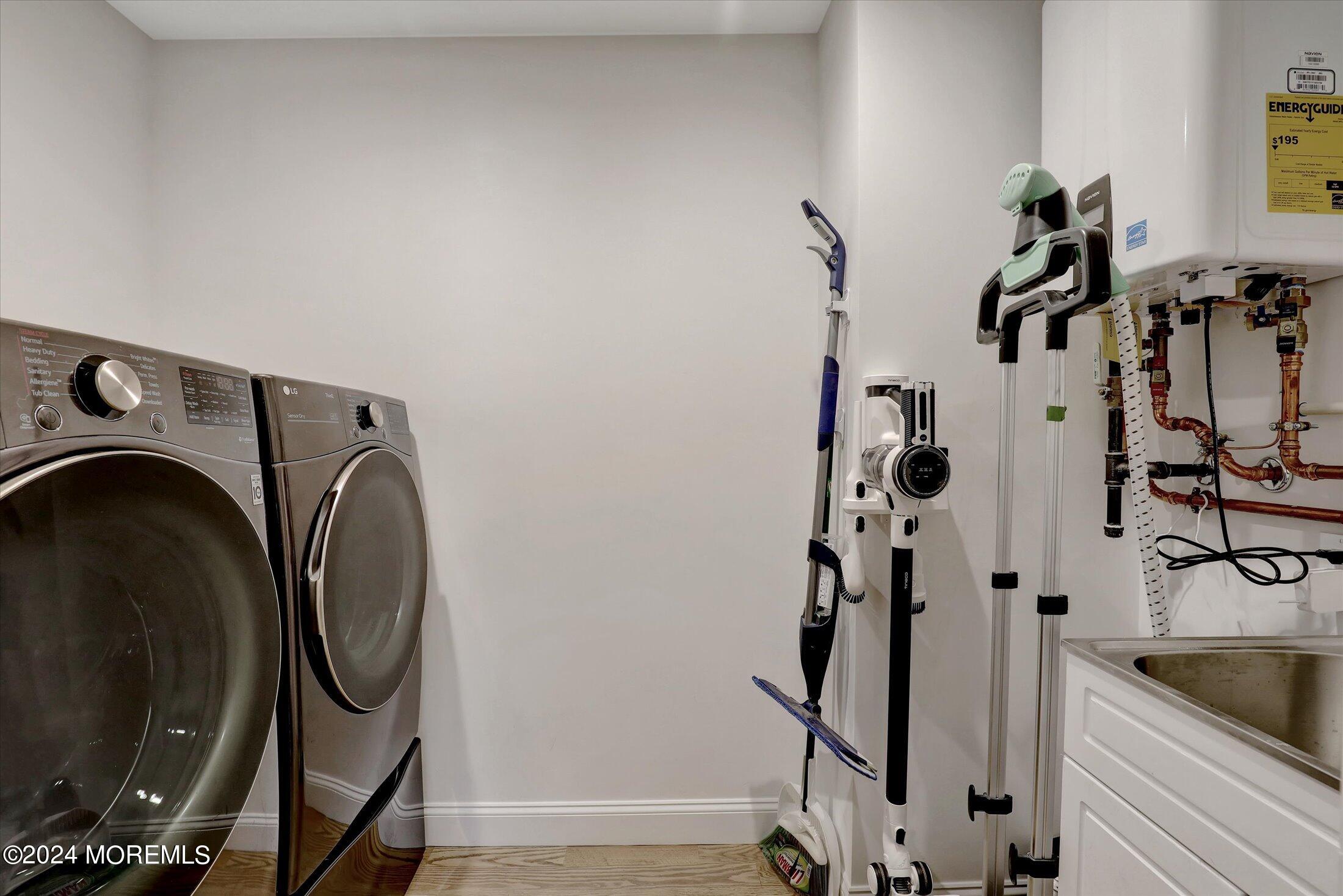 38 Kenneth Terrace W