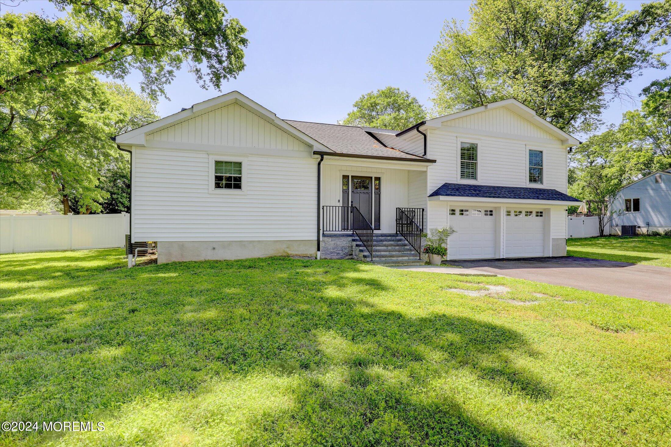 38 Kenneth Terrace W