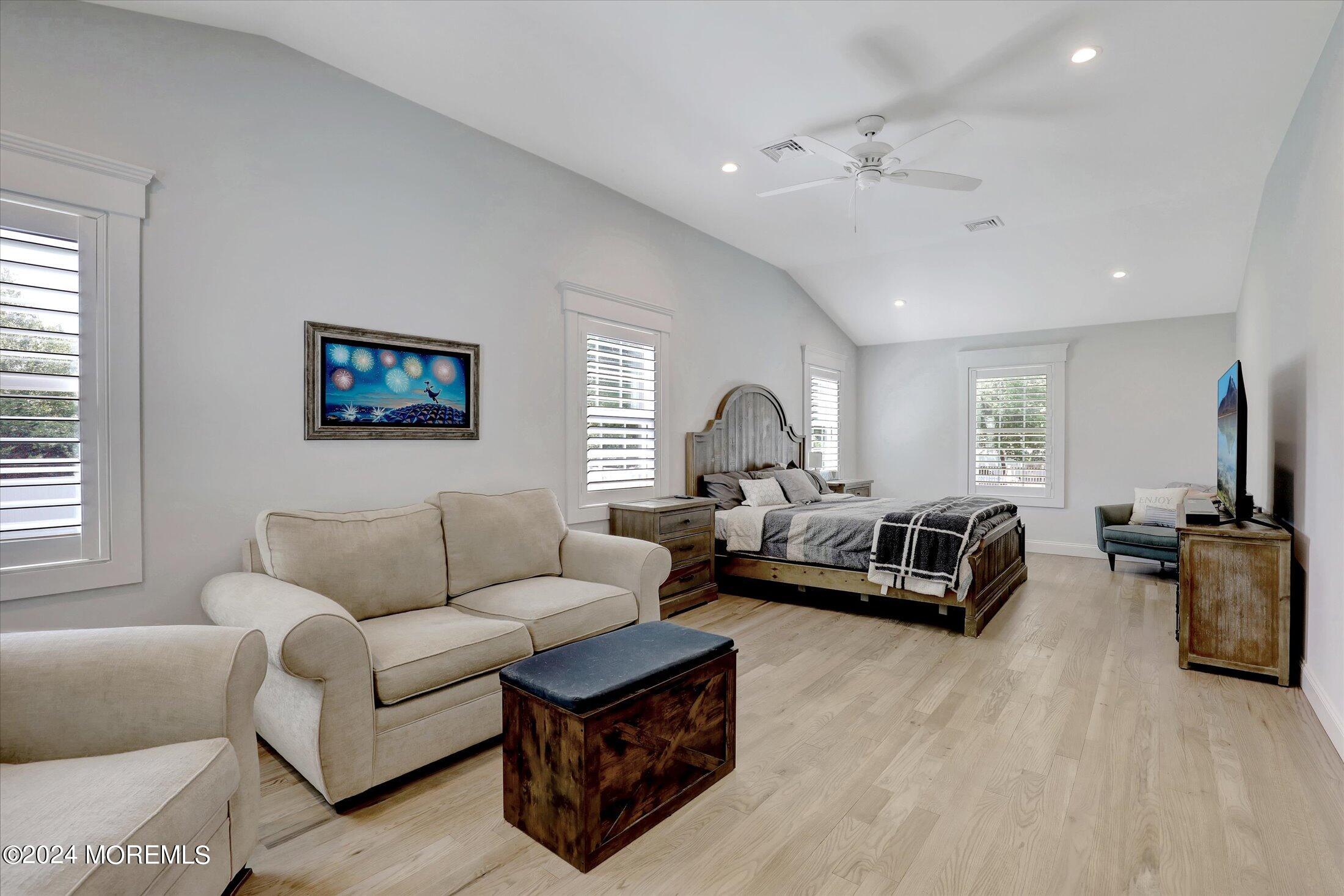 38 Kenneth Terrace W