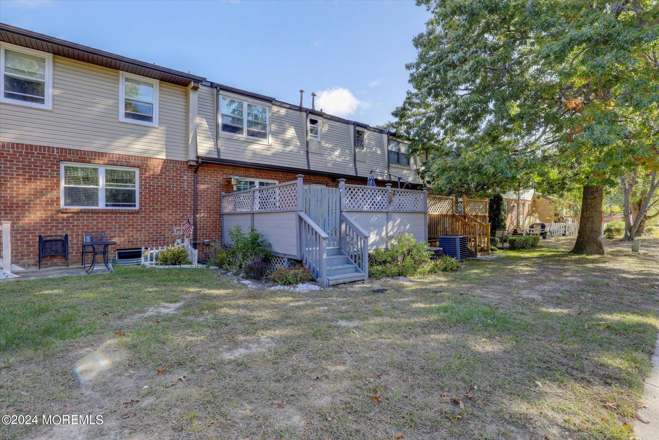 1228 Baylis Court