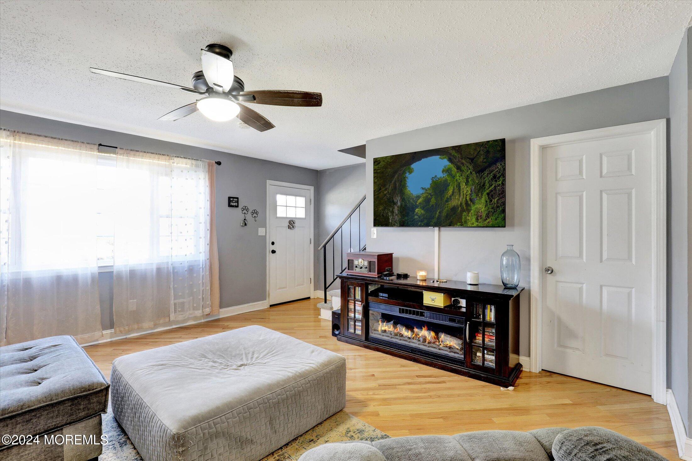 1228 Baylis Court