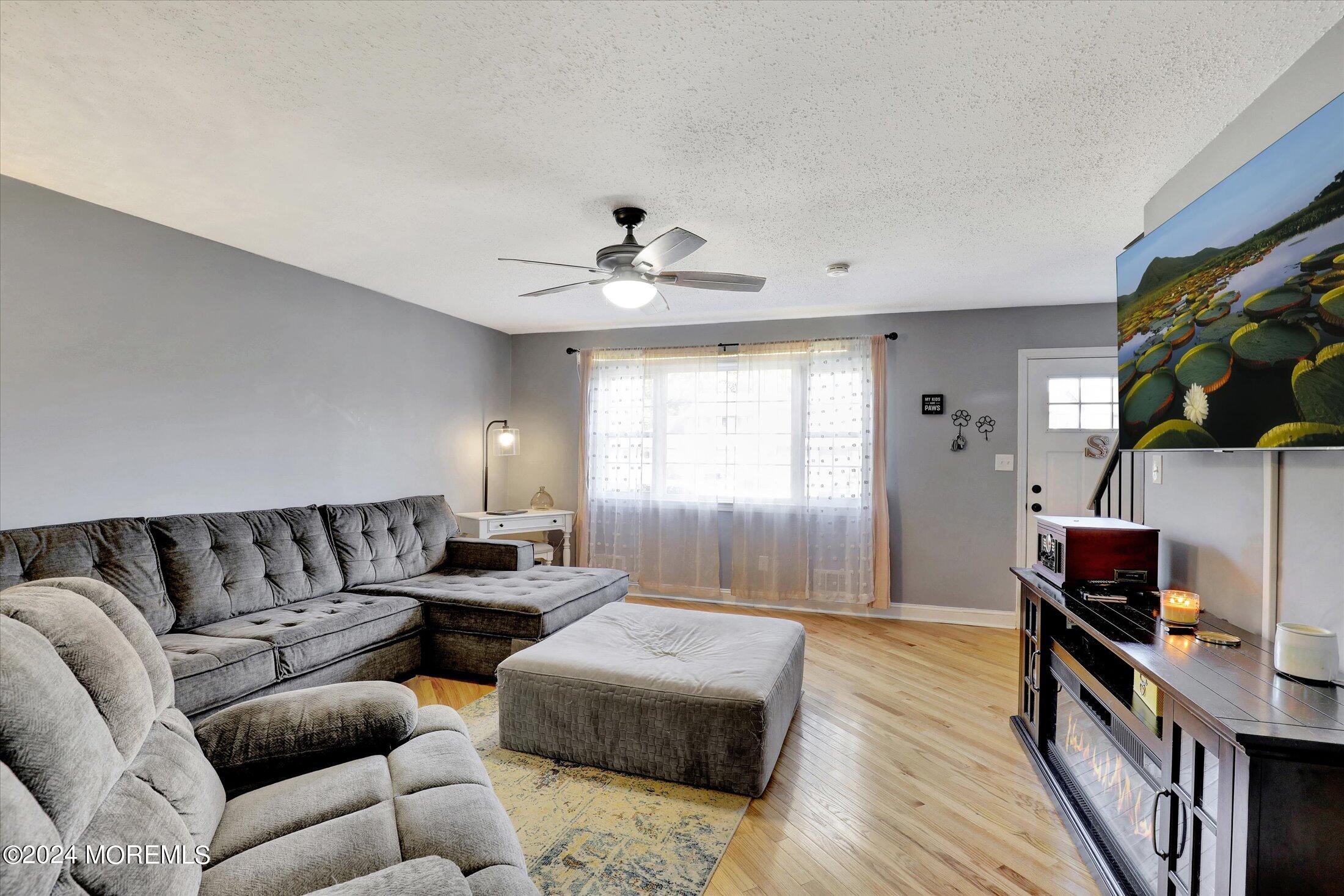 1228 Baylis Court