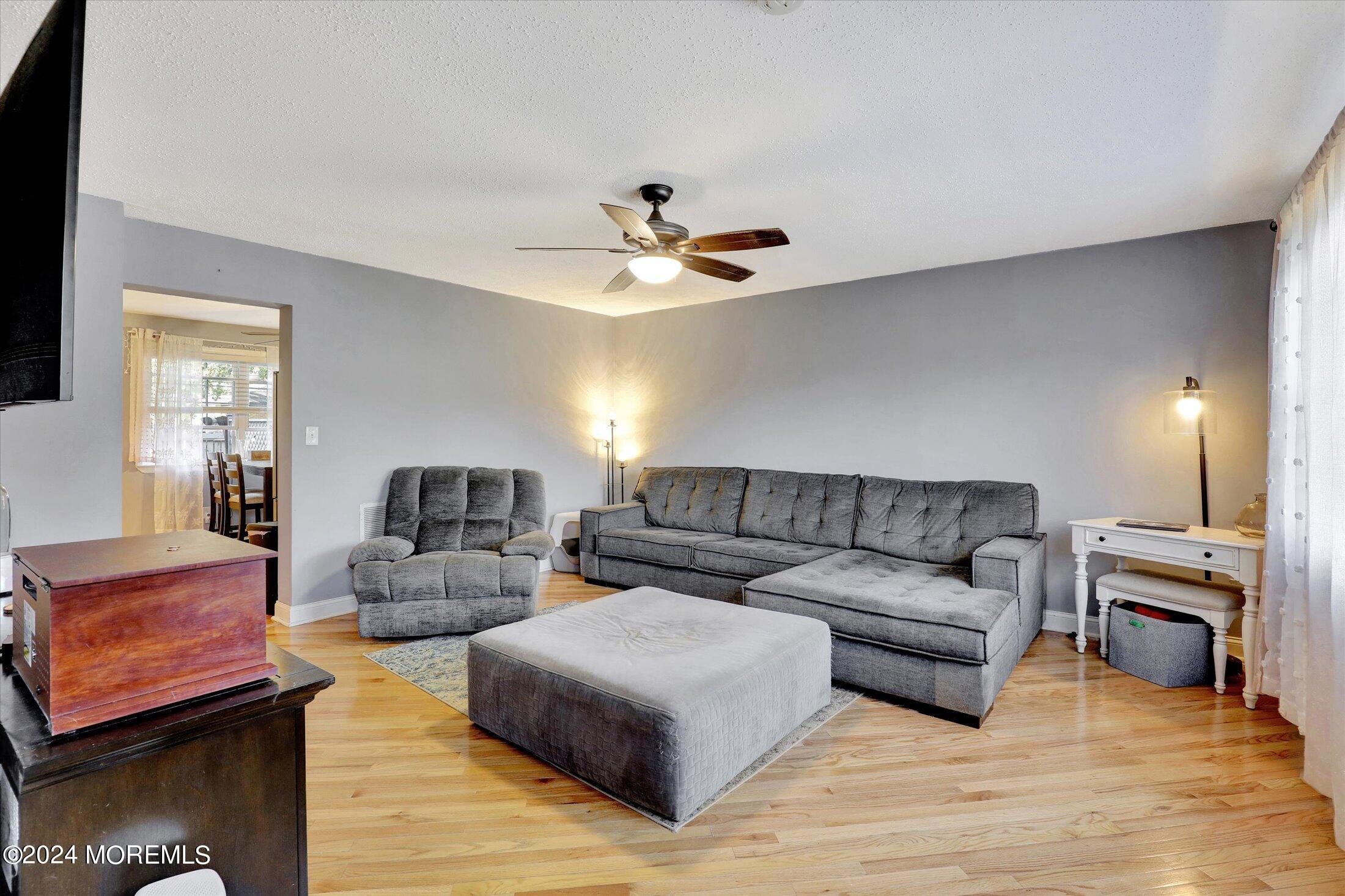 1228 Baylis Court
