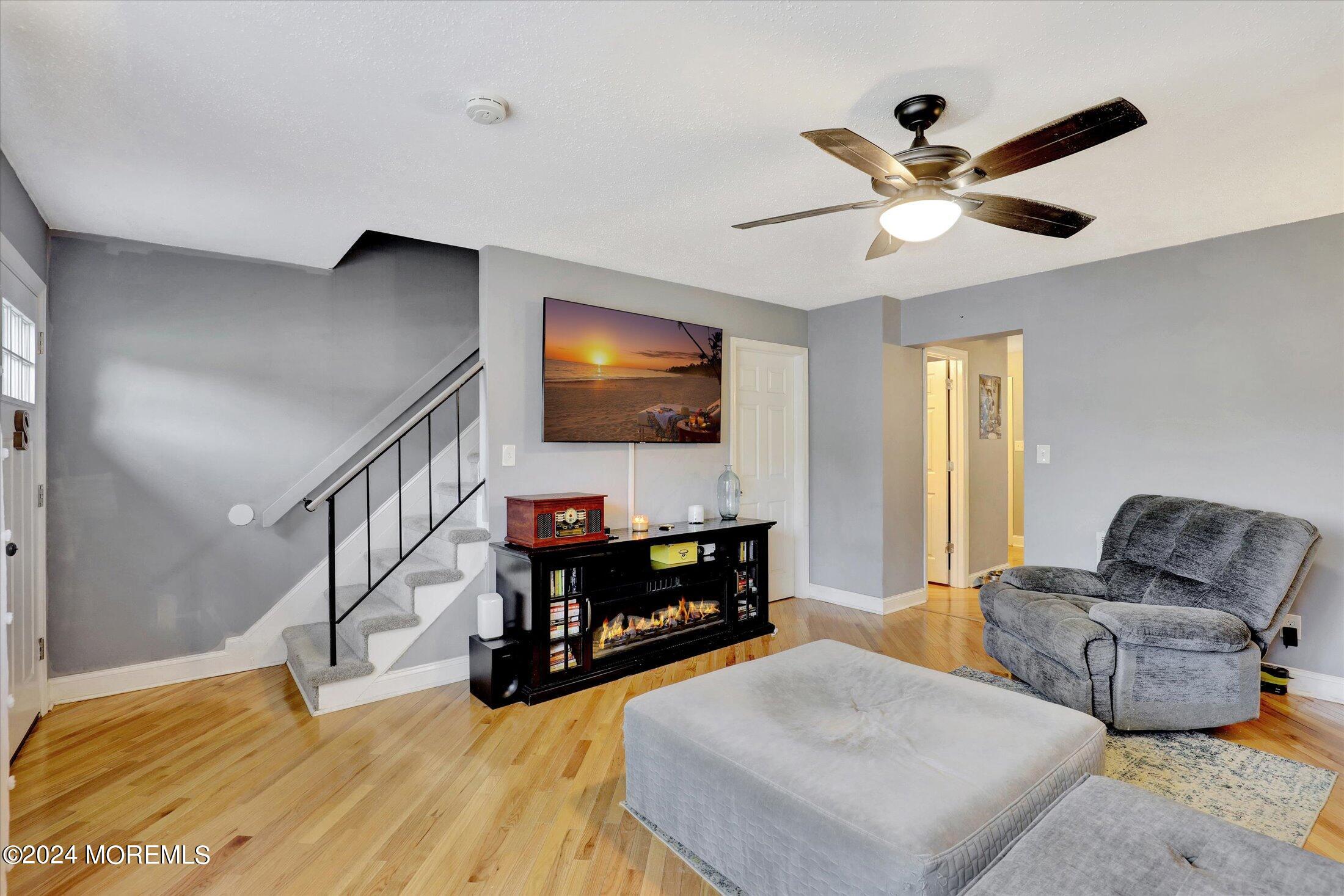 1228 Baylis Court