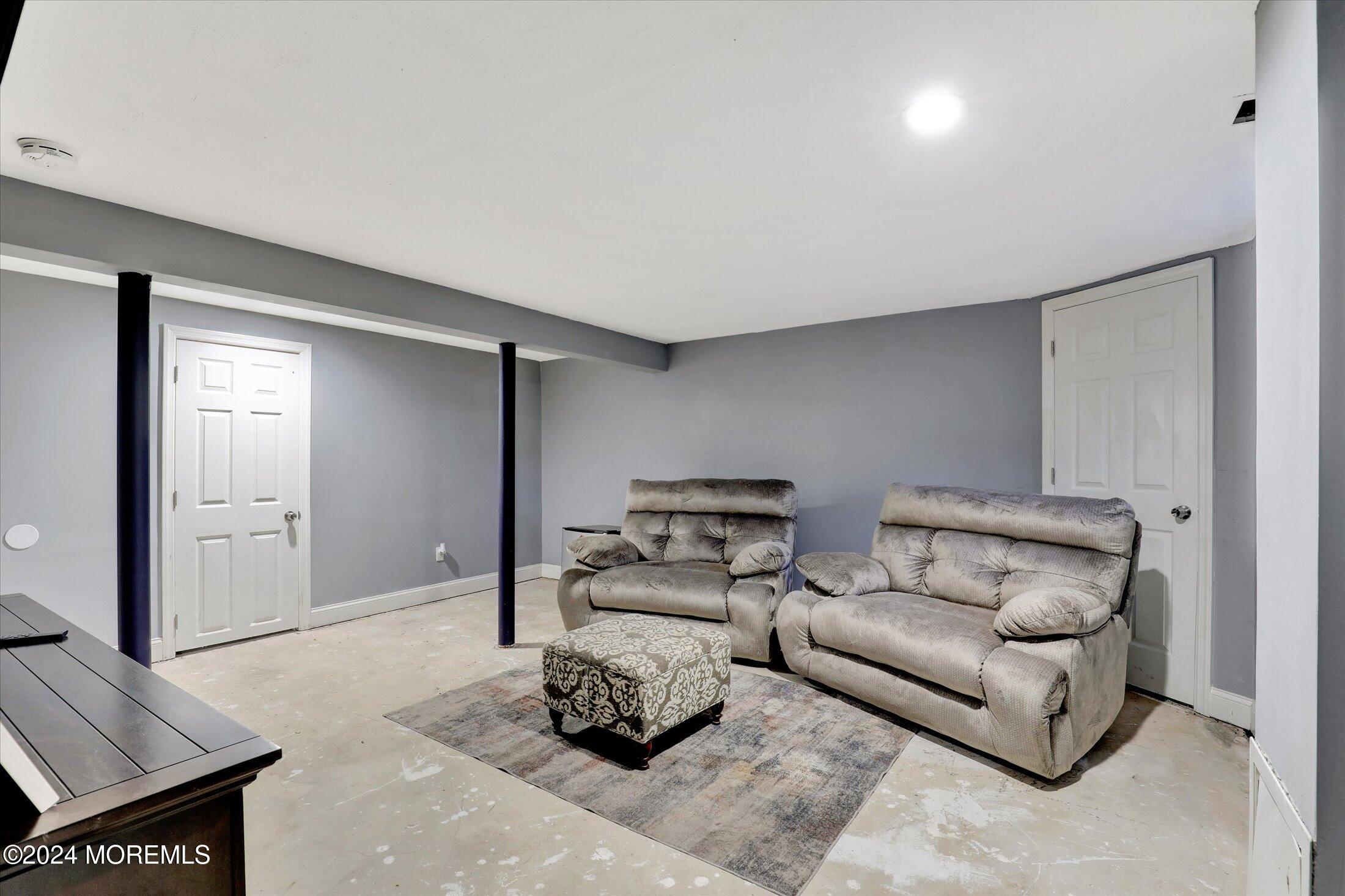 1228 Baylis Court