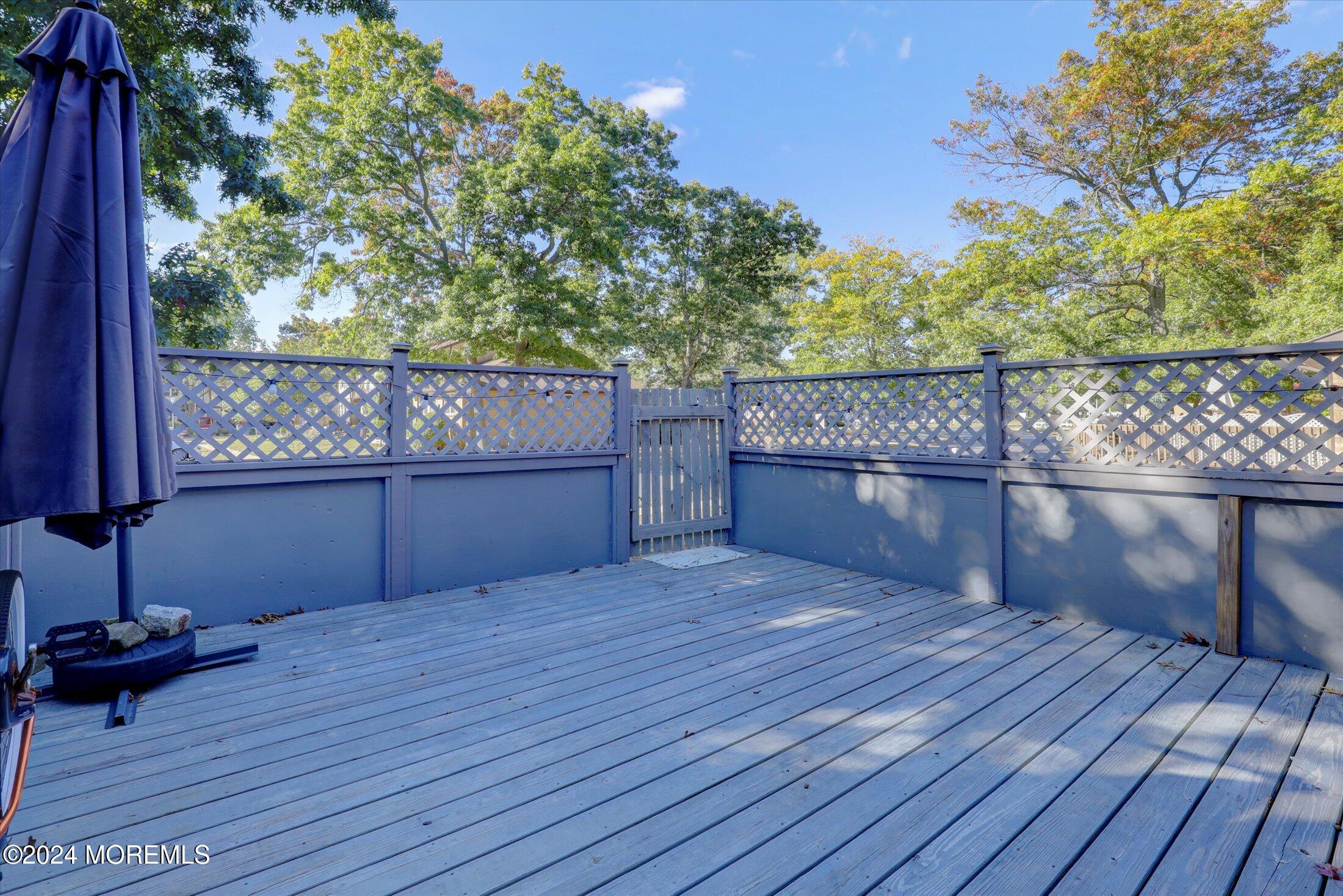 1228 Baylis Court