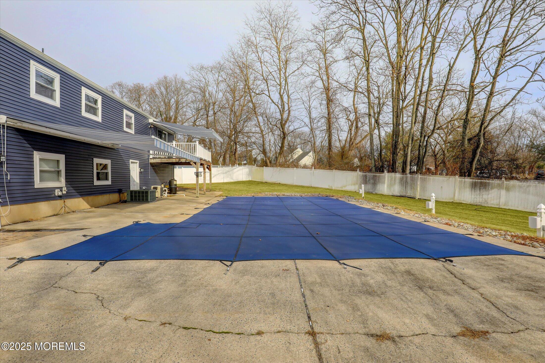 6 Sarian Drive