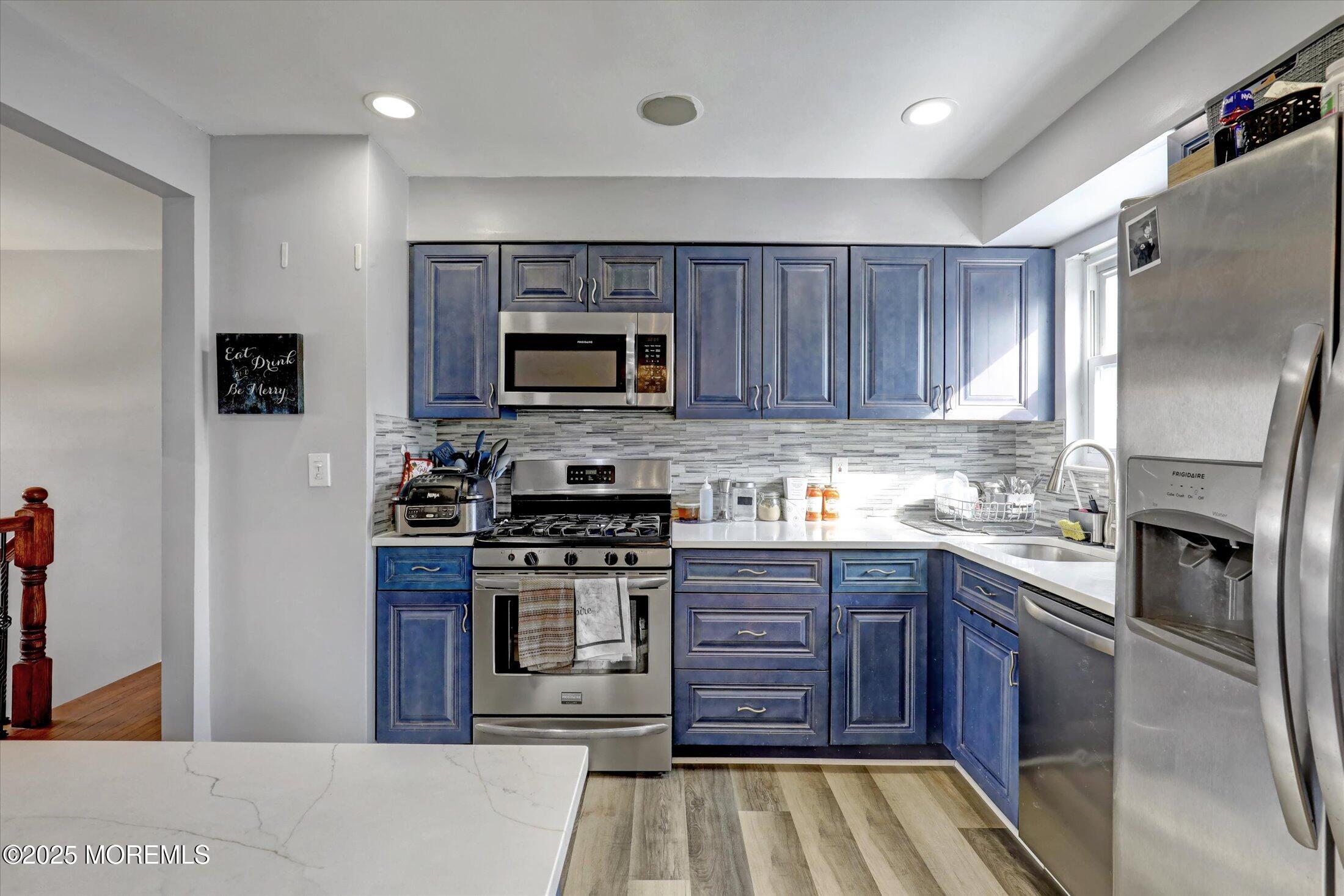6 Sarian Drive