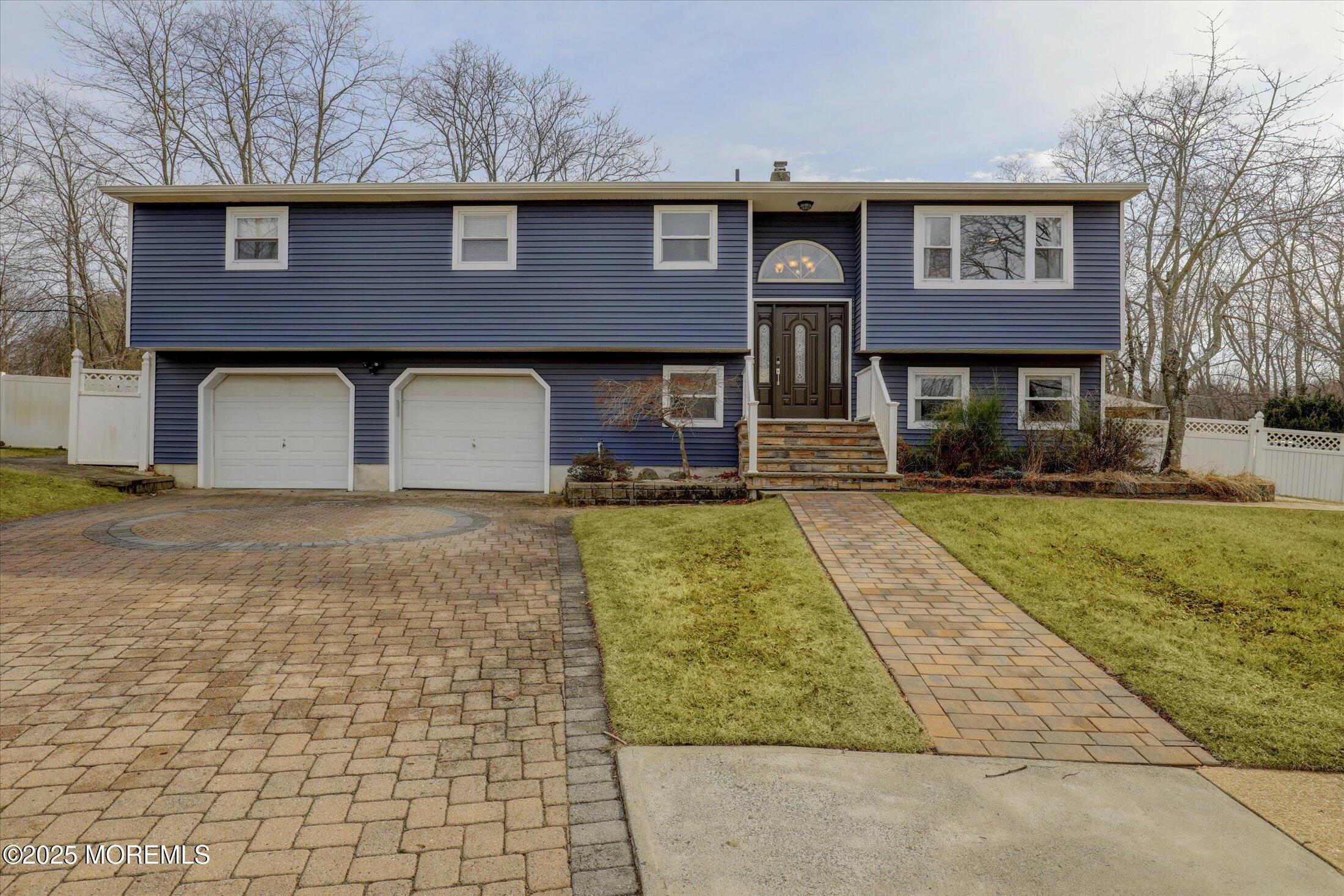 6 Sarian Drive